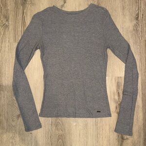 Hollister Gray Fitted Long Sleeve Tee